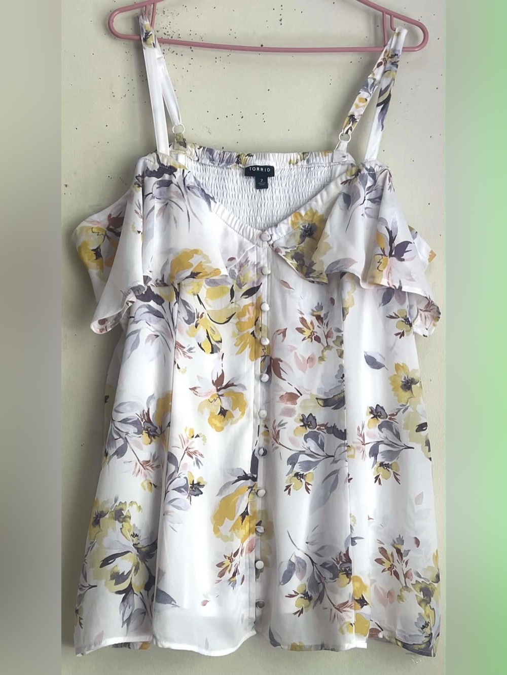 torrid White Floral Ruffle Cold-Shoulder Camisole with Yellow & Gray Print